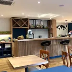 Kyriad Paris Sud Courtaboeuf 3*