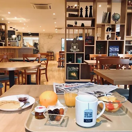 Kyriad Paris Sud Courtaboeuf 3* 레쥘리