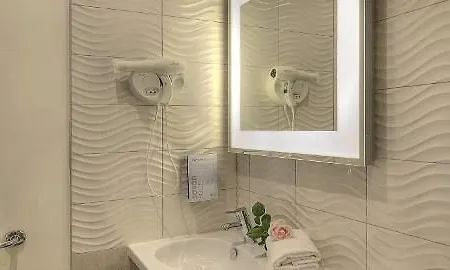 Hotel Kyriad Paris Sud Courtaboeuf Les Ulis