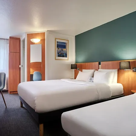 Kyriad Paris Sud Courtaboeuf 3*