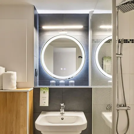 Hotel Kyriad Paris Sud Courtaboeuf 3*