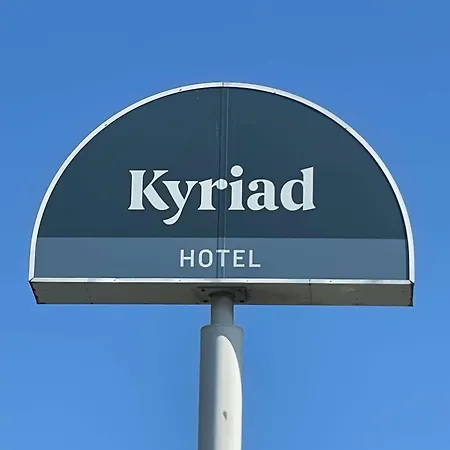 Kyriad Paris Sud Courtaboeuf לס אוליס