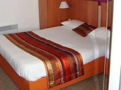 Kyriad Paris Sud Courtaboeuf 3*