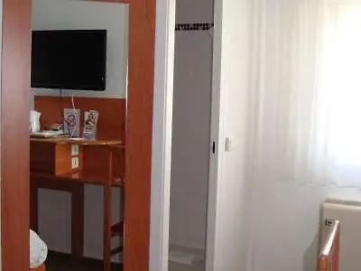 Hotel Kyriad Paris Sud Courtaboeuf Les Ulis