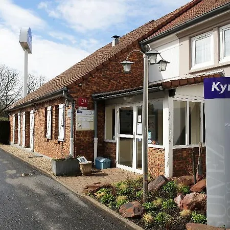 호텔 Kyriad Paris Sud Courtaboeuf 3*