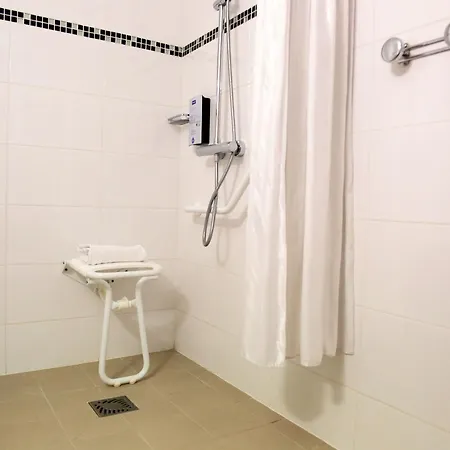 Hotel Kyriad Paris Sud Courtaboeuf 3*