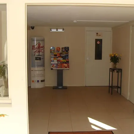 Kyriad Paris Sud Courtaboeuf 3*