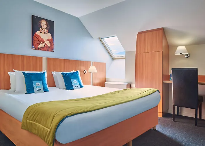 Kyriad Paris Sud Courtaboeuf Отель