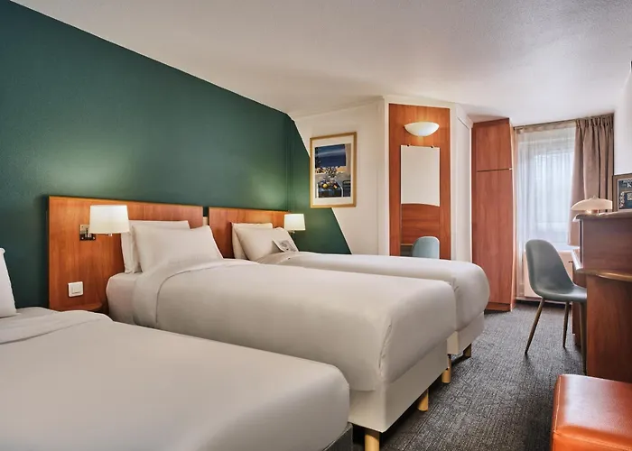 Kyriad Paris Sud Courtaboeuf 3* Лез-Юлис