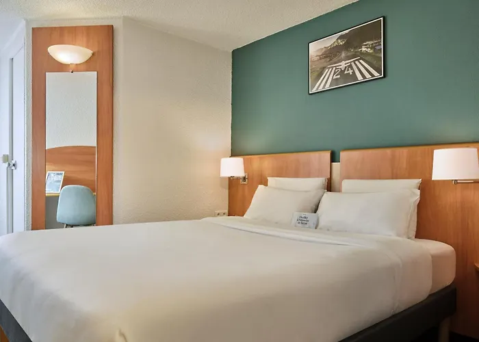 Kyriad Paris Sud Courtaboeuf Отель Лез-Юлис