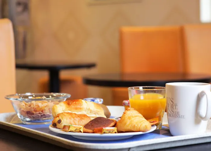 Kyriad Paris Sud Courtaboeuf Отель 3*
