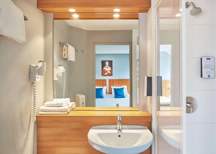 Kyriad Paris Sud Courtaboeuf 3* Лез-Юлис