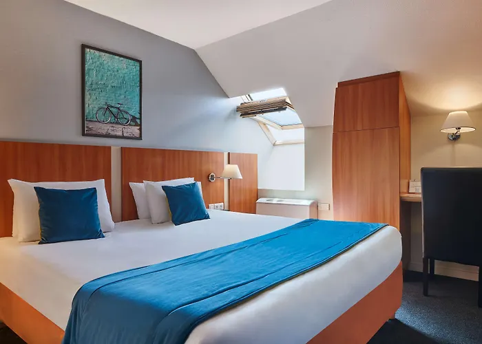 Kyriad Paris Sud Courtaboeuf 3* Лез-Юлис