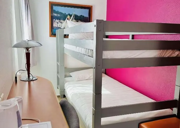 Kyriad Paris Sud Courtaboeuf Отель