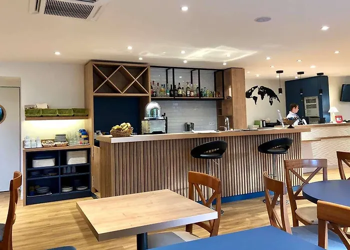 Kyriad Paris Sud Courtaboeuf 3*